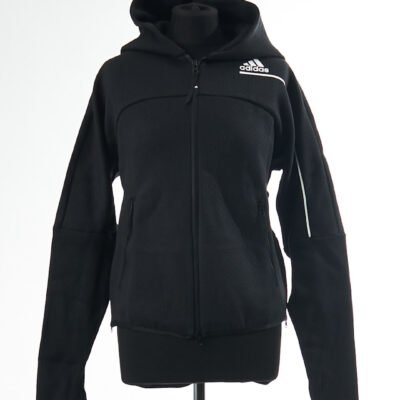 Adidas brandsport reebok sportclothes sportjacket mensport brandedclothes outletclothes stockclothes drabuziai didmena стокодежда stockclothes outletclothes outletsport brandedsportclothes sportorubai