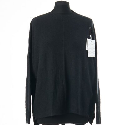 Womenpullovers Ladysweaters brandedclothes outletclothes stockclothes drabuziai didmena стокодежда stockclothes outletclothes brandedclothes womenclothes fashion sweaters womensweaters turtlenecksweater wintersweaters