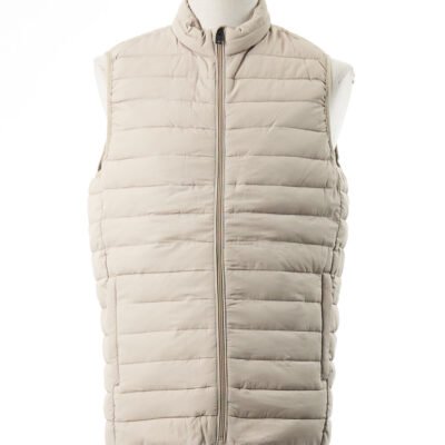 striukės vyrams džinsai vyrams marškiniai kostiumai išparduotuvė didmeninė prekyba pigūs rūbai drabužiai stock clothes wholesale outlet jack and jones