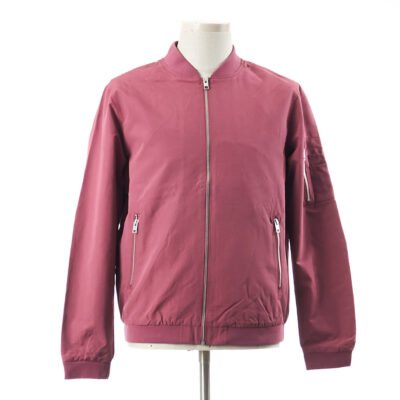 striukės vyrams džinsai vyrams marškiniai kostiumai išparduotuvė didmeninė prekyba pigūs rūbai drabužiai stock clothes wholesale outlet jack and jones