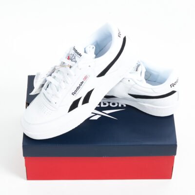 Reebok sportiniaibatai firminiaibatai brandbatai outletbatai stockbatai didmenabatai stokai rubaiurmu stockdrabuziai brandiniairubai isparduotuve urmas sportiniairubai sportbačiai