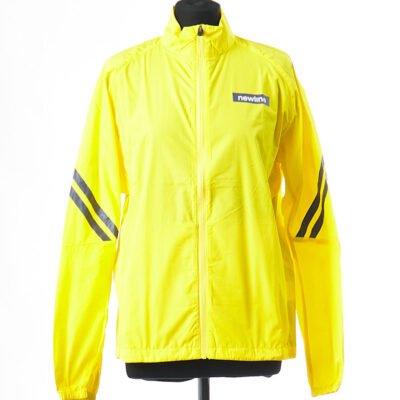 Hummel sportinės kelnės tympos striukės moterims sportiniai kostiumai sportinės maikės drabužiai internetu sportiniai rūbai sportiniai batai išparduotuvė didmeninė prekyba pigūs rūbai drabužiai stock clothes wholesale outlet