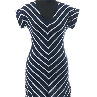 Reserved suknelės moterims marškiniai moterims kelnės moterims striukės moterims drabužiai internetu lietpaltis palaidinė moterims išparduotuvė didmeninė prekyba pigūs rūbai drabužiai stock clothes wholesale outlet