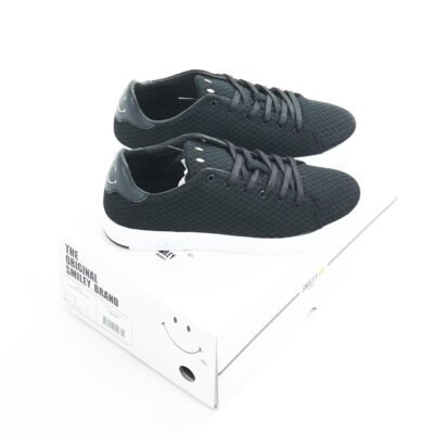 Smiley sportiniai batai kedai kokybiški batai vasariniai batai madingi batai išparduotuvė didmeninė prekyba pigūs rūbai drabužiai stock clothes wholesale outlet