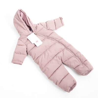 Name It drabužiai vaikams vaikiški rūbai striukės vaikiškos suknelės mergaitėms rūbai urmu kūdikių drabužiai pigūs rūbai išparduotuvė stock clothes wholesale outlet