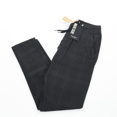 Indicode megztiniai vyrams kelnės vyrams džinsai vyrams džemperiai vyrams marškiniai vyrams striukė vyrams drabužiai vyrams išparduotuvė didmeninė prekyba pigūs rūbai drabužiai stock clothes wholesale outlet