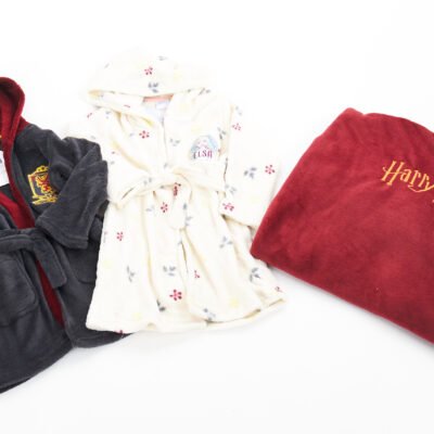 Kiabi rūbai urmu vaikiški rūbai striukės vaikams džinsai vaikams vaikiški drabužiai internetu stock clothes wholesale išparduotuvė outlet didmeninė prekyba pigūs rūbai drabužiai