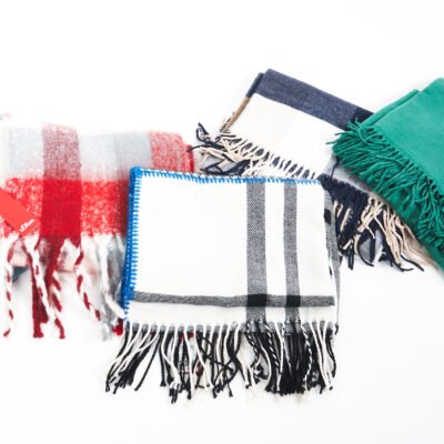 S.Oliver aksesuarai šalikai žieminės skaros megztiniai žieminės kepurės moteriški šalikai vilnoniai aksesuarai šilti šalikai išparduotuvė didmeninė prekyba pigūs rūbai drabužiai stock clothes wholesale outlet