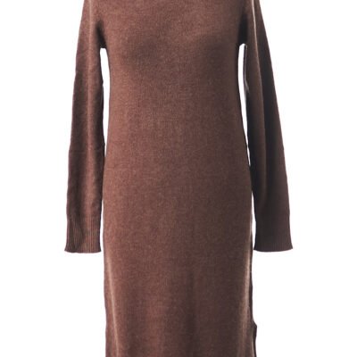 Vila suknelės megztiniai moterims paltai žieminės striukės palaidinės drabužiai stock clothes wholesale išparduotuvė didmeninė prekyba pigūs rūbai drabužiai outlet