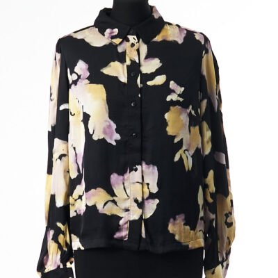 Vila suknelės megztiniai moterims paltai žieminės striukės palaidinės drabužiai stock clothes wholesale išparduotuvė didmeninė prekyba pigūs rūbai drabužiai outlet