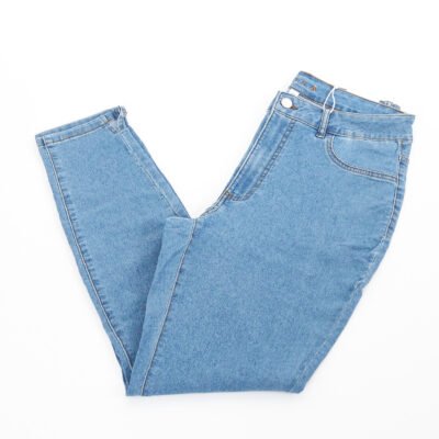 Vila suknelės megztiniai moterims paltai žieminės striukės palaidinės drabužiai stock clothes wholesale išparduotuvė didmeninė prekyba pigūs rūbai drabužiai outlet