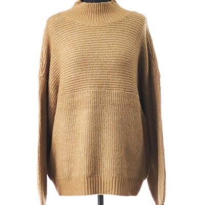 Vila suknelės megztiniai moterims paltai žieminės striukės palaidinės drabužiai stock clothes wholesale išparduotuvė didmeninė prekyba pigūs rūbai drabužiai outlet