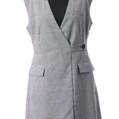 Vila suknelės megztiniai moterims paltai žieminės striukės palaidinės drabužiai stock clothes wholesale išparduotuvė didmeninė prekyba pigūs rūbai drabužiai outlet