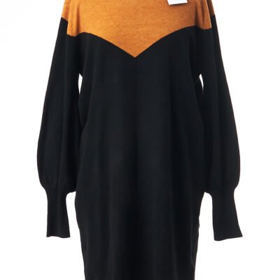 Vila suknelės megztiniai moterims paltai žieminės striukės palaidinės drabužiai stock clothes wholesale išparduotuvė didmeninė prekyba pigūs rūbai drabužiai outlet