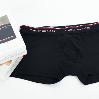 tommy hilfiger vyrams apatiniai šortai kelnaitės apatiniai vyrams rūbai outlet išparduotuvė didmeninė prekyba pigūs rūbai drabužiai stock clothes wholesale