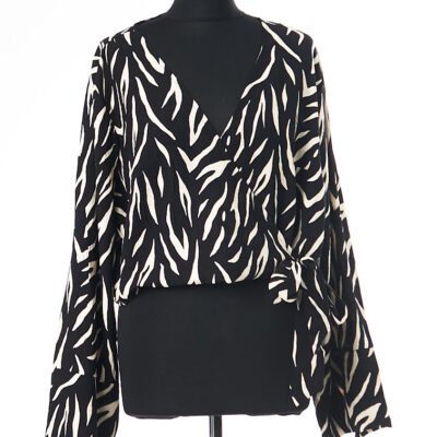 suknelės moterims megztiniai palaidinės VILA XXL drabužiai moteriški rūbai išparduotuvė didmeninė prekyba pigūs rūbai drabužiai stock clothes wholesale outlet