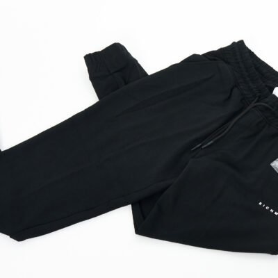 Richmond sportinės kelnės vyrams firminės sportinės kelnės vyriški sportiniai drabužiai išparduotuvė didmeninė prekyba pigūs rūbai drabužiai stock clothes wholesale outlet