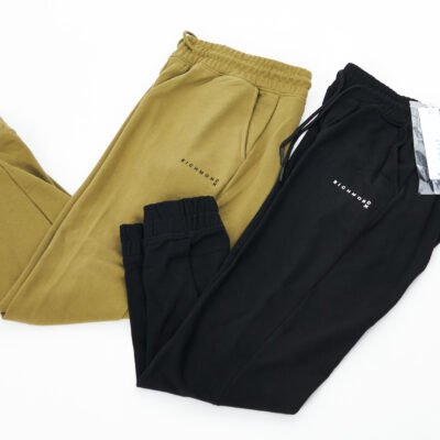 Richmond sportinės kelnės vyrams firminės sportinės kelnės vyriški sportiniai drabužiai išparduotuvė didmeninė prekyba pigūs rūbai drabužiai stock clothes wholesale outlet