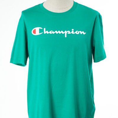 champion sportiniai drabužiai megztiniai marškinėliai šortai kelnės striukės sportiniai kostiumai moterims vyrams firminiai rūbai išparduotuvė didmeninė prekyba pigūs rūbai drabužiai stock clothes wholesale outlet