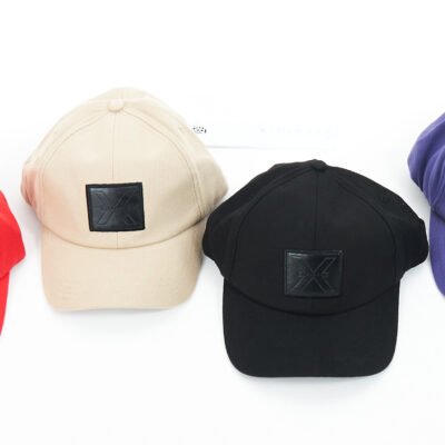 Richmond vyriškos kepurės, kasdienės kepurės vyrams, madingos kepurės, kepurės su snapeliu, įvairių spalvų aksesuarai, išparduotuvė didmeninė prekyba pigūs rūbai drabužiai stock clothes wholesale outlet