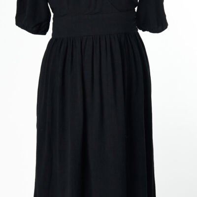 Selected moteriškos suknelės, vasaros apranga, ilgos ir trumpos suknelės, elegantiški audiniai, pavasario kolekcija, išparduotuvė, didmeninė prekyba, pigūs rūbai, drabužiai, stock clothes wholesale, outlet